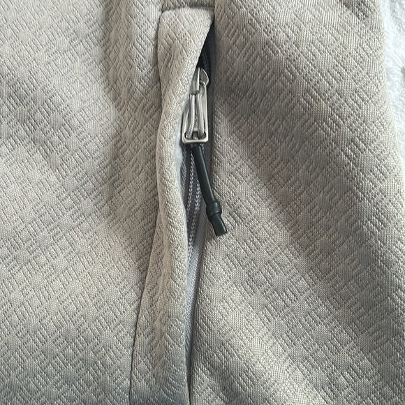 The North Face Kelana women’s bomber jacket, tan/gray with black cuffs. Size M. - Picture 7 of 8